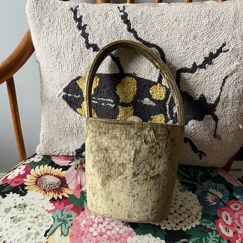 Vintage Ferragamo velvet green structured bucket bag handbag